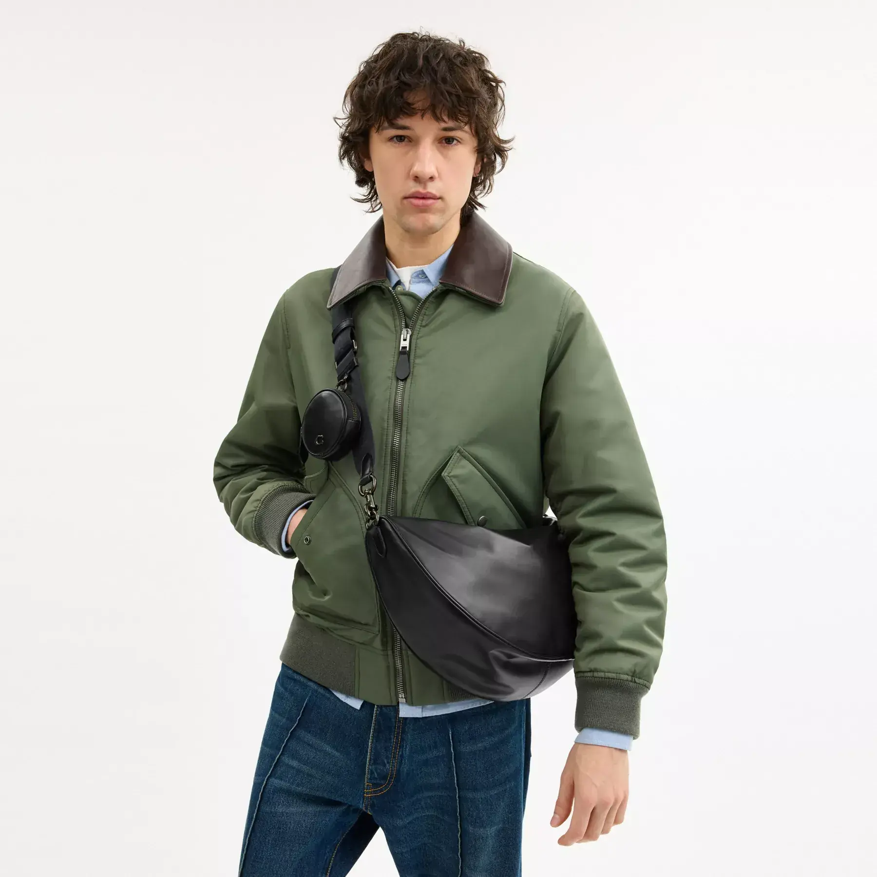 Hall Soft Sling Bag 45 Black Hall Soft Sling Bag 45 Black