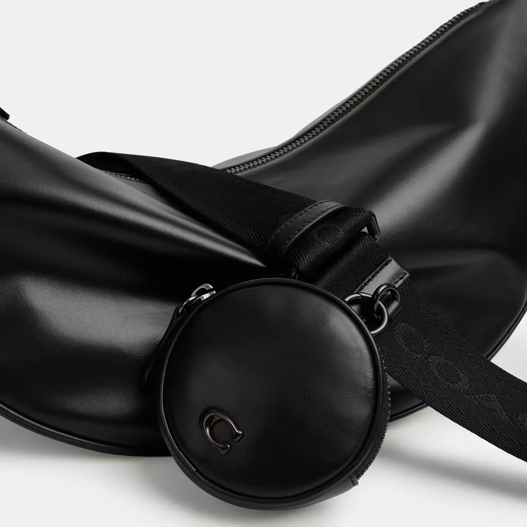 Hall Soft Sling Bag 45 Black Hall Soft Sling Bag 45 Black