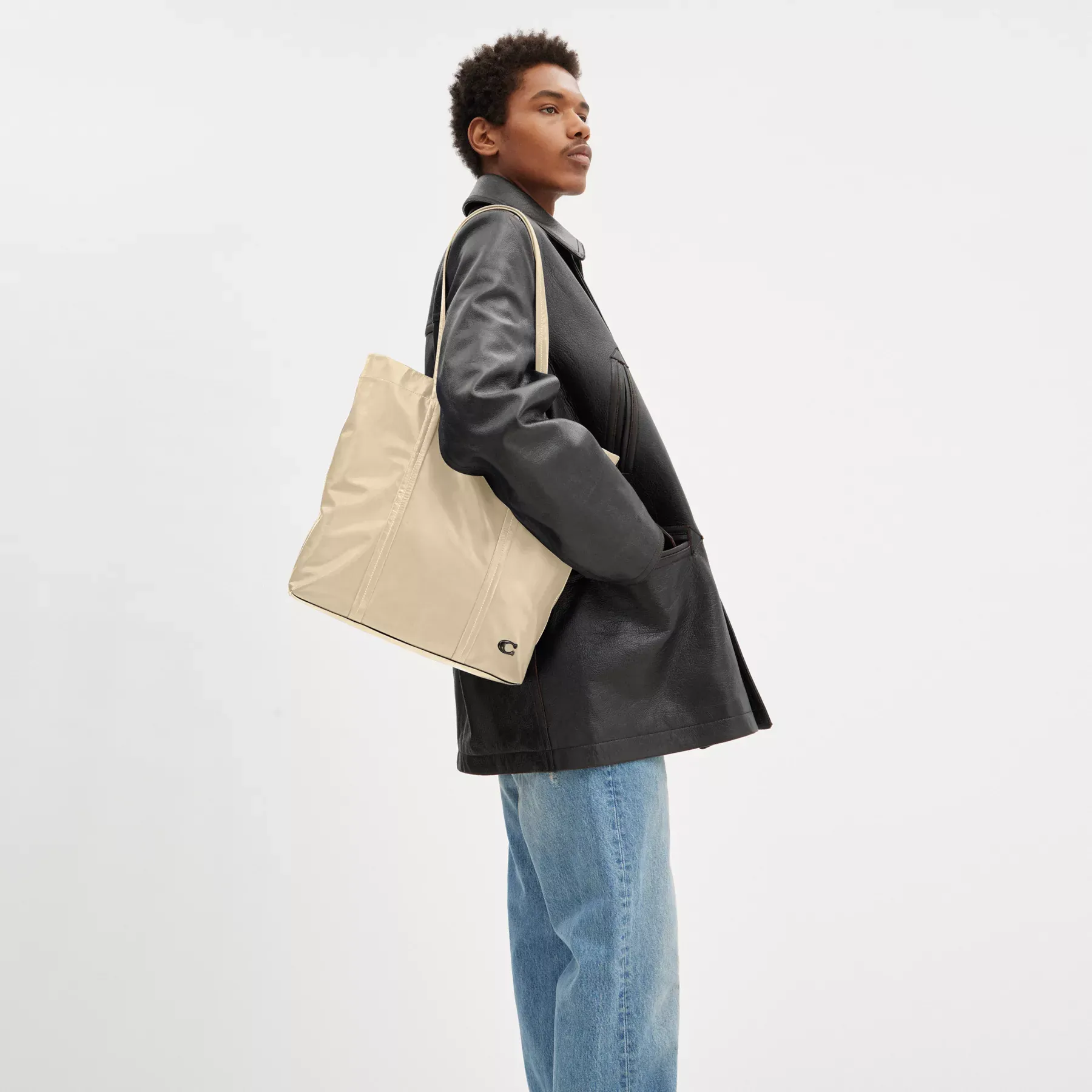 Hall Tote Bag 33 Ivory Hall Tote Bag 33 Ivory