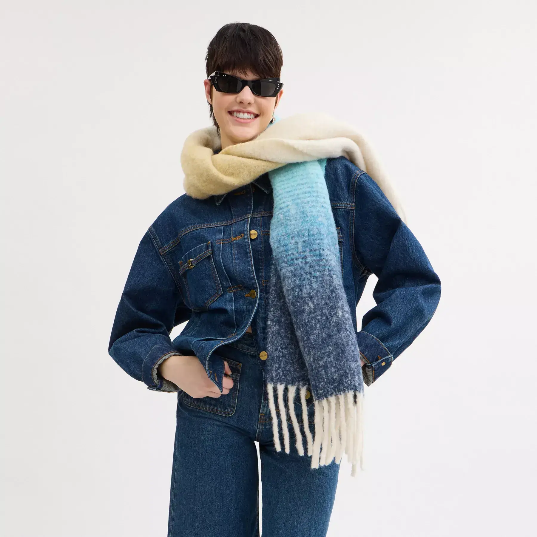 Ombre Muffler With Leather Patch Navy Multi