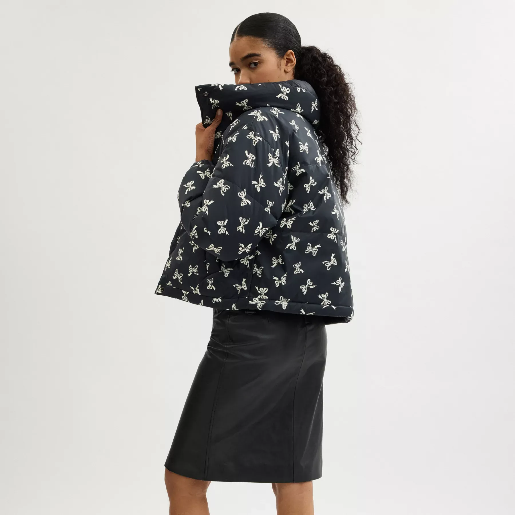 Reversible Cropped Puffer In Recycled Polyamide Black Multi Reversible Cropped Puffer In Recycled Polyamide Black Multi